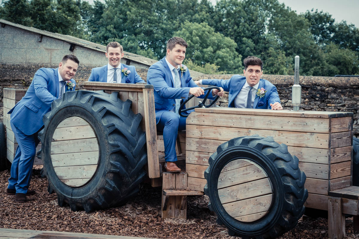 LuckyBlueWeddings.co.uk - weding photography in Oxfordshire - Emma  Andrew-(124)