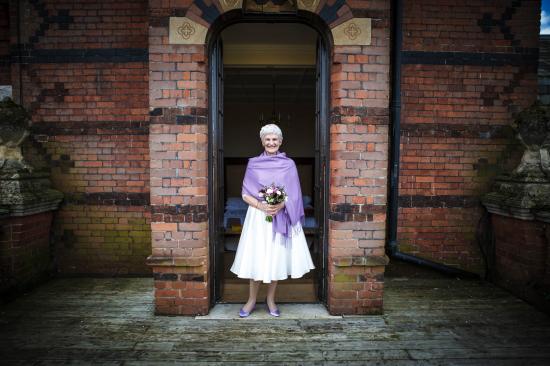2017 Weddings www.luckyblueweddings.co.uk Tricia & Dave SCREEN 009