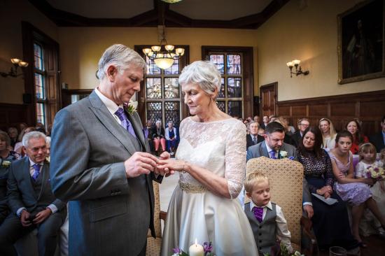 2017 Weddings www.luckyblueweddings.co.uk Tricia & Dave SCREEN 090