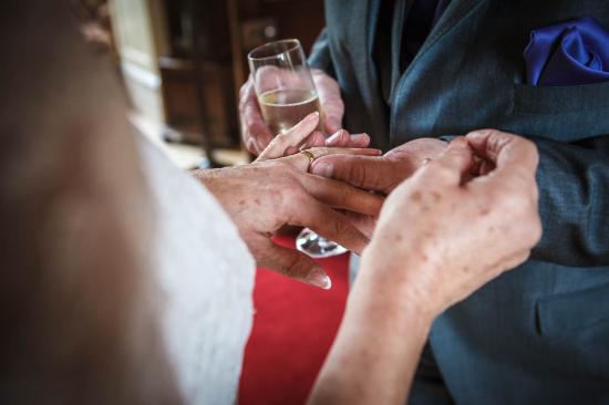 2017 Weddings www.luckyblueweddings.co.uk Tricia & Dave SCREEN 141