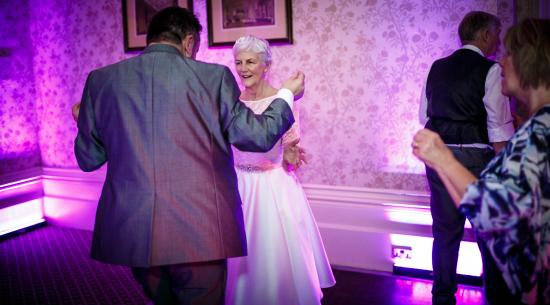 2017 Weddings www.luckyblueweddings.co.uk Tricia & Dave SCREEN 441